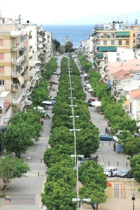 Theano'S Cozy & Quiet Lux Central Flat - Wifi & Full Amenities Patras Dış mekan fotoğraf