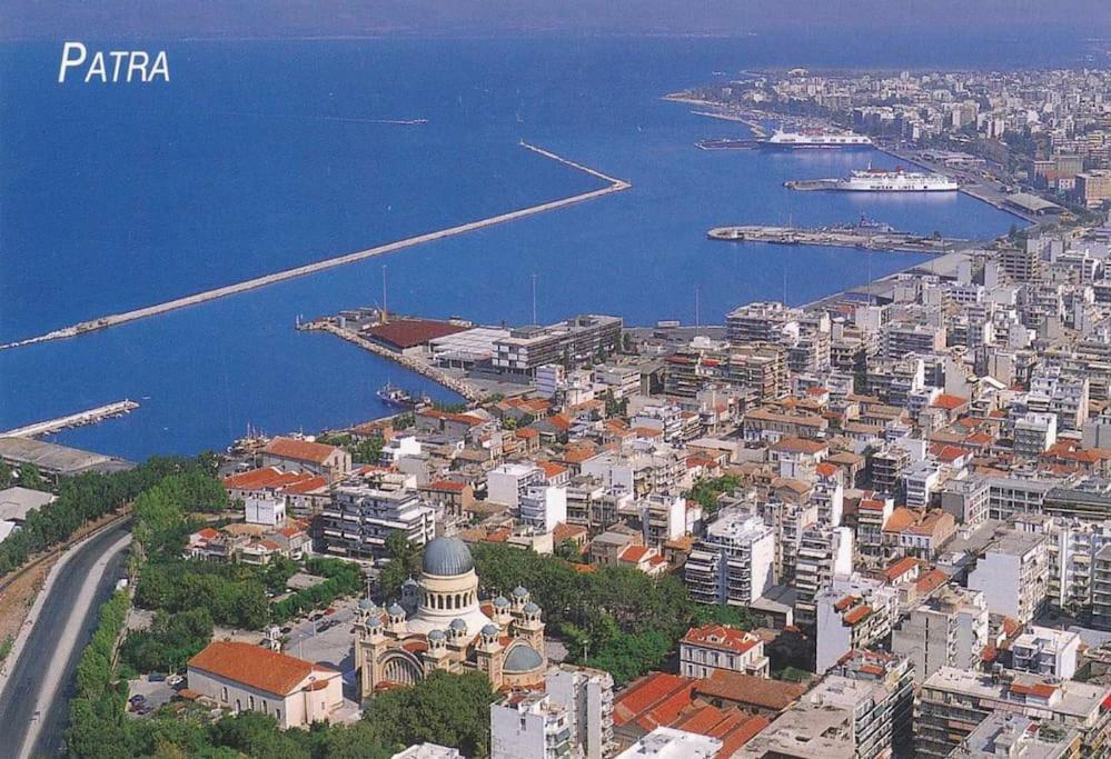 Theano'S Cozy & Quiet Lux Central Flat - Wifi & Full Amenities Patras Dış mekan fotoğraf